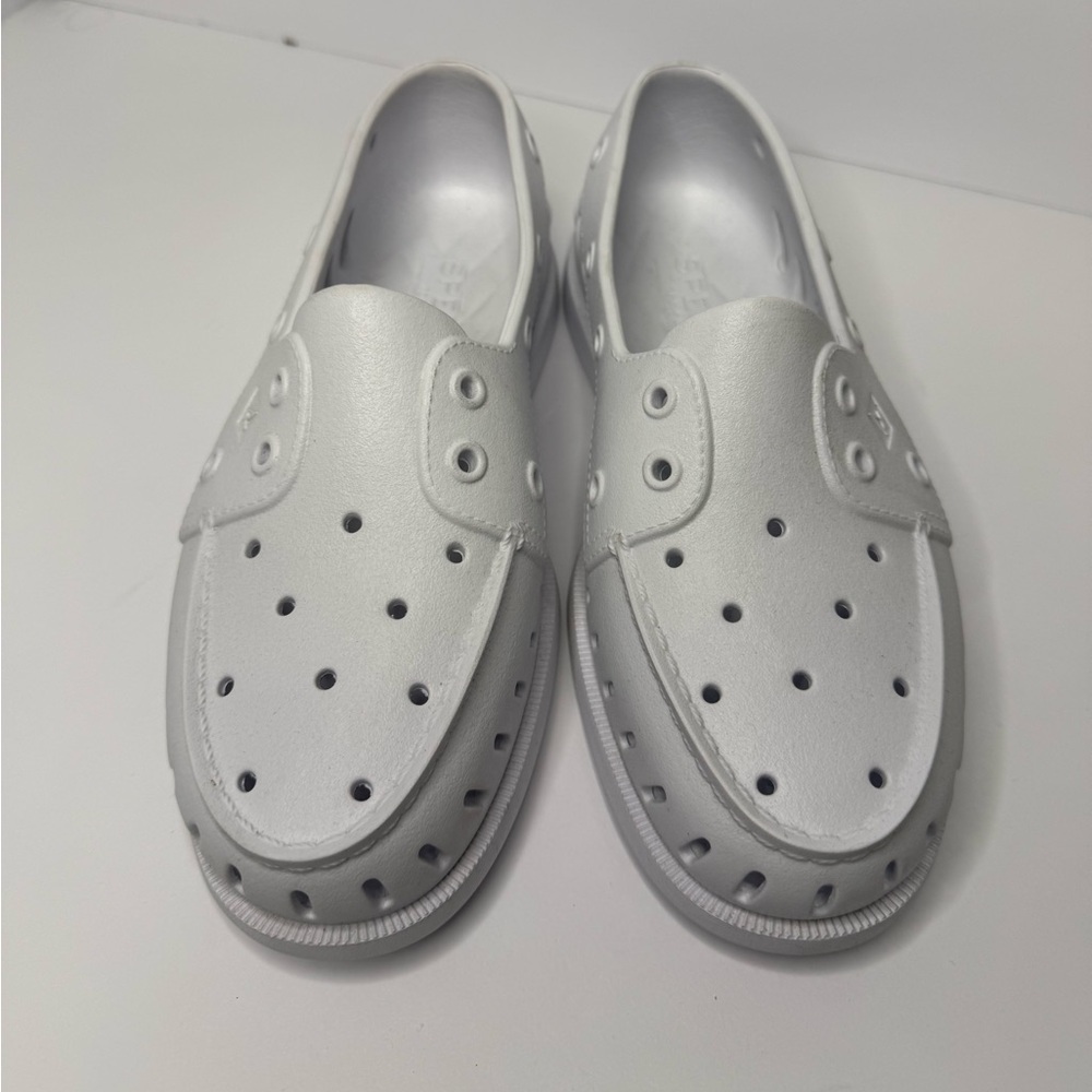 Sperry Top-Sider White Ventilated Slip-On Water Shoes | Size 8